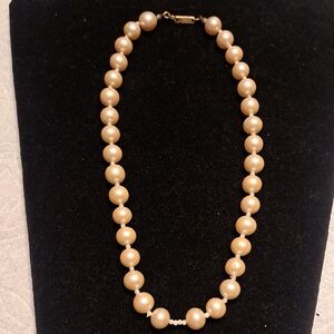 Elegant Pearl Necklace